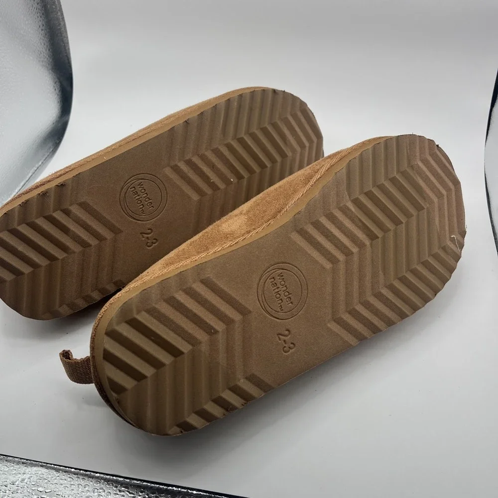 Wonder Nation Little & Big Kid's Cozy Slip-on Slipper Tan 2-3 New
